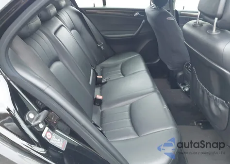 2005 Mercedes-Benz C 240 Luxury 4Matic из США, поврежденный, VIN WDBRF81J35F577393